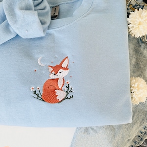 Cute Fox Embroidered Sweatshirt, Animal Lover Pullover, Cottagecore Crewneck, Fox Jumper, Embroidered Fox Sweatshirt, Aesthetic Sweatshirt