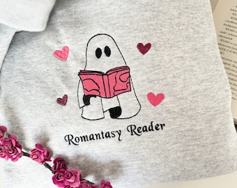 Sweat-shirt brodé Romtantasy Reader, Sweat-shirt Bookworm, Sweat à capuche Romance Reader, Fantôme de lecture mignon, Cadeau pour les amateurs de livres