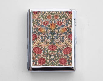 Vintage Compact Cigarette Case with Built-In Lighter – Chrome Metal, Epoxy Design on Back, Fits Up to 50mm Mini/Short Cigarettes
