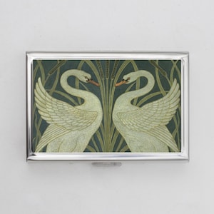 Étui à cigarettes ou porte-cartes Mucha - Art nouveau, cygnes, Mucha, art romantique, pour elle, étui à cigarettes, carte de visite, porte-pièce d'identité