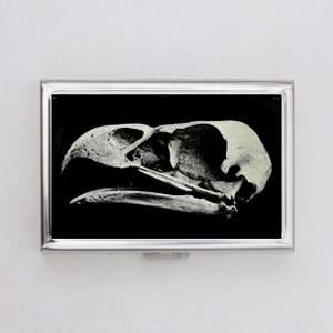 Estuche para cigarrillos o tarjetero con diseño de calavera de pájaro - Macabro, calavera, carcus, tarjetero, billetera de metal, regalo para él, regalo para fumetas, fumador