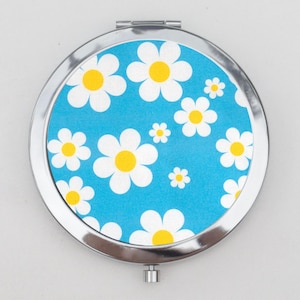 Flower Compact Mirror OR Pill Box - Groovy, Psychedelic, 1960s, 1970s, Floral Design, Teen Small Mirror, Pocket Mirror, Travel, Magnified