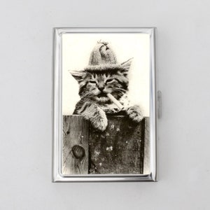 Katze rauchende Zigarette Zigarettenetui ODER Kartenhalter - Geschenk für Katzenliebhaber, Katzensammler, verrückte Katzenlady, Kartenhalter, Geldbeutel, Katzen