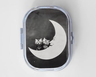 Moon Kitties Happy Rektangulär Pillerask - Rolig Katt, Kattpresenter, Smyckeskrin, Resestorlek, Pillerask, Pillerbehållare, 3-dagars pillerask, Joker