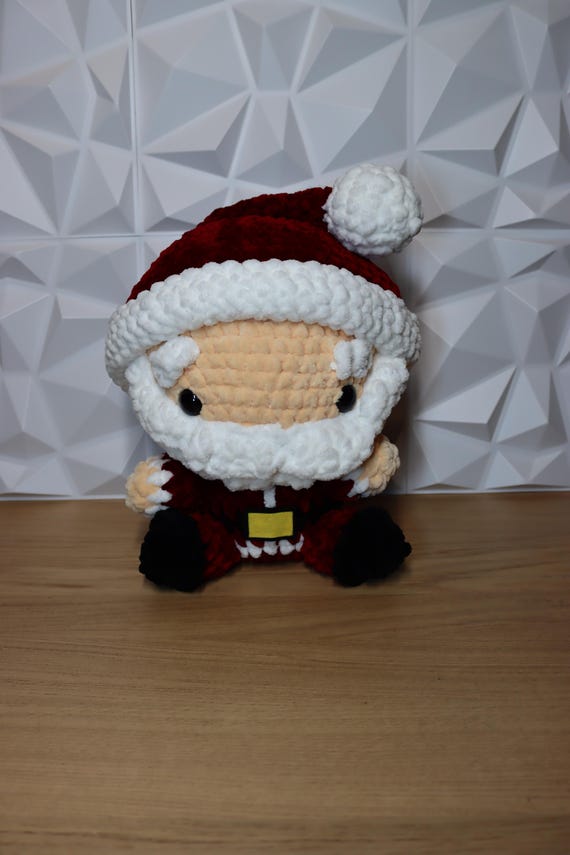 Peluche gigante de Papá Noel hecho a mano en crochet España