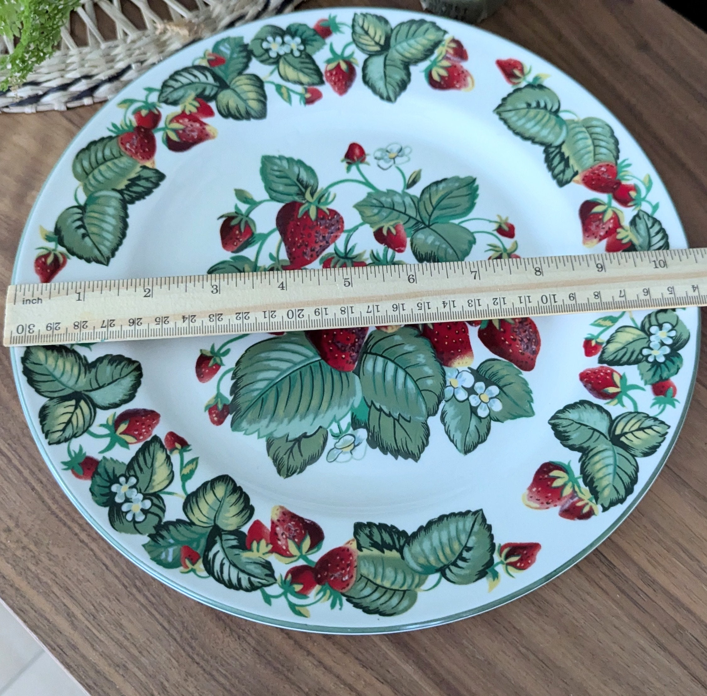 Vintage Strawberry Dinnerware Set - Etsy