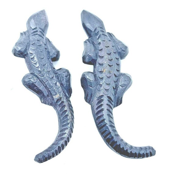 Sunya Currie Gecko Lizzard Clip On Earrings Wood … - image 1