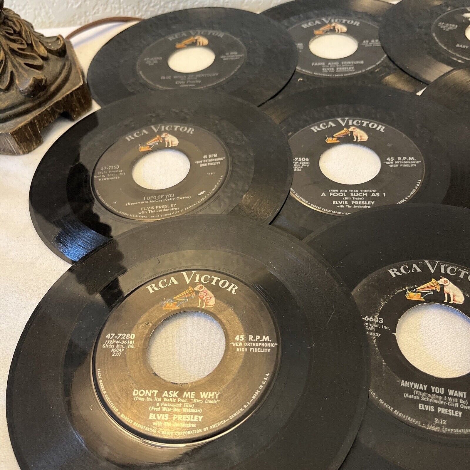 Elvis Presley Rca/victor 45 Record Lot of 20 Lonesome All Shook