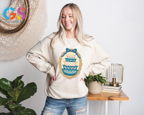 Thrifting Queen Sweatshirt, Second-hand Sweater, Thrifted Vintage Gift, Antique Lover Grandma Clothing