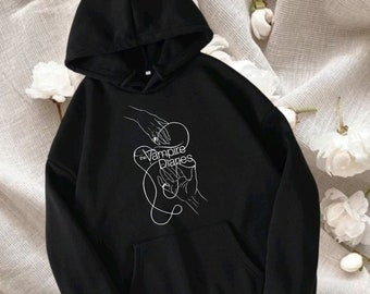 The Vampire Diaries - Sweat Pull à capuche Hoodie Noir TVD : Damon Stefan Salvatore, Klaus et Caroline Team Klaroline - Personnalisable.