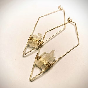 Raw Crystal earrings, Quartz wire wrapped beautiful earrings, Natural stone, boho, simple crystal earrings, healing stone earrings, Gift