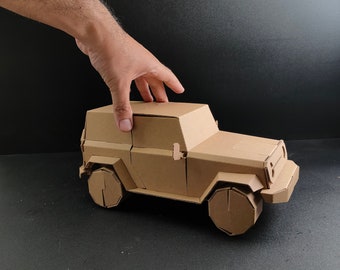 Kleberlose Karton-Geländewagen-Vorlage oder -Muster. Cardboard Car DIY Bastelplan und Bauplan