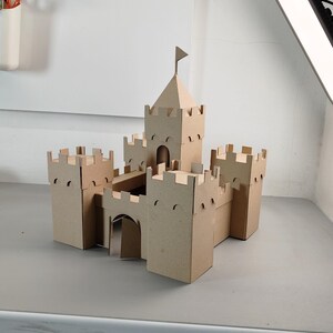 Modello in cartone di castello o fortezza / Progetto in miniatura fai da te e schema per lavoretti per bambini / SVG PDF immagine 7