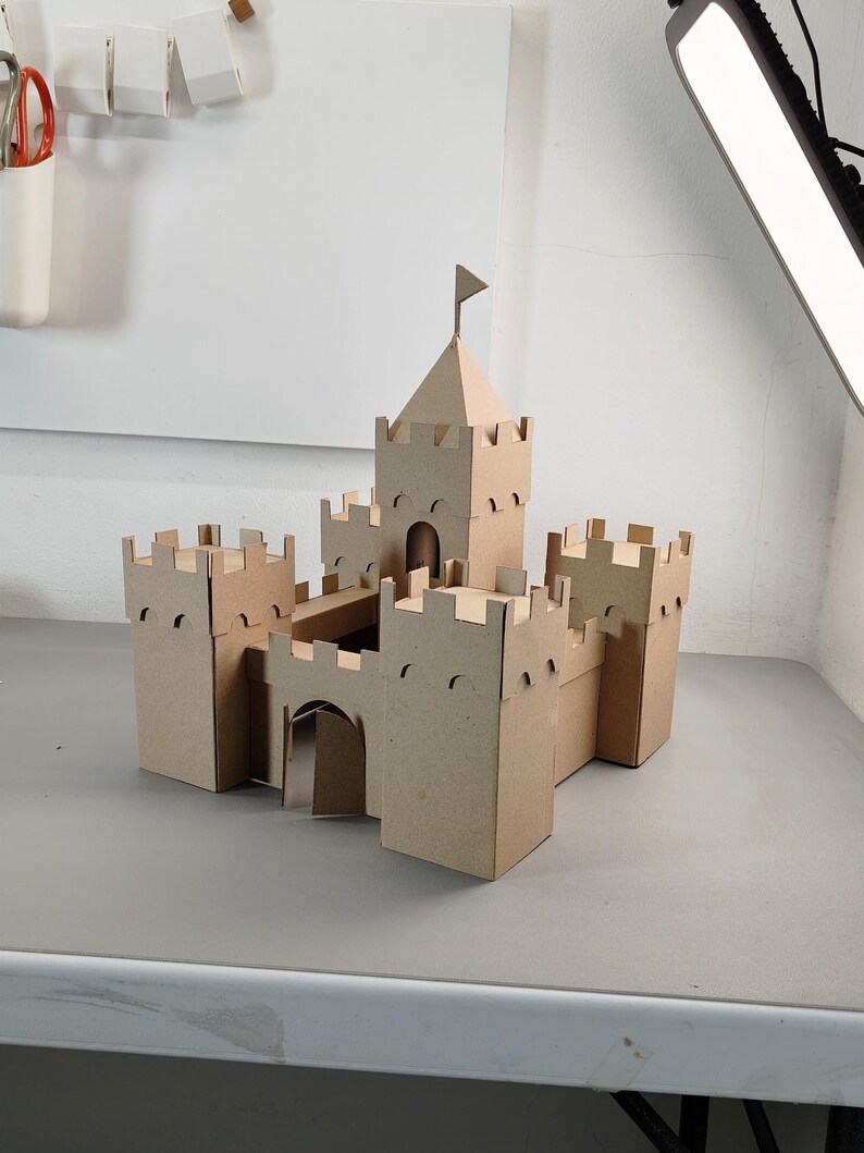 Modello in cartone di castello o fortezza / Progetto in miniatura fai da te e schema per lavoretti per bambini / SVG PDF immagine 7