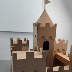 Modello in cartone di castello o fortezza / Progetto in miniatura fai da te e schema per lavoretti per bambini / SVG PDF immagine 9