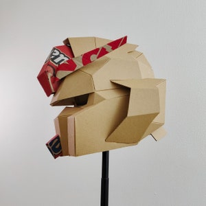 Plantilla de casco de robot o mecha de cartón, plano de bricolaje