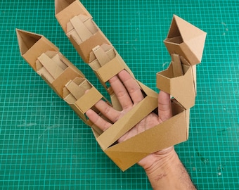 Articulated big mechanical gauntlet cardbard craft template DIY plan