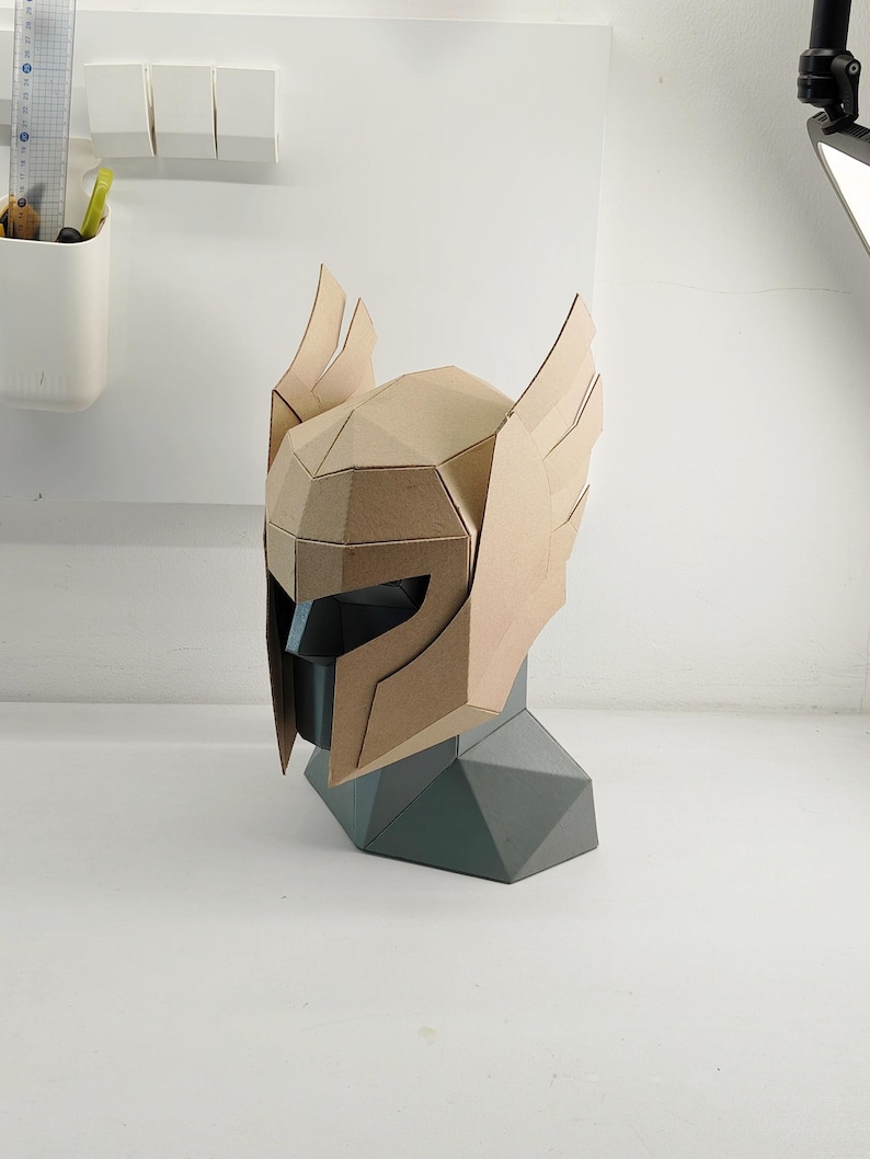 Szablon z tektury na hełm elfa lub Thora | Wzór na kostium i cosplay DIY | Plik SVG PDF z możliwością zmiany rozmiaru zdjęcie 3