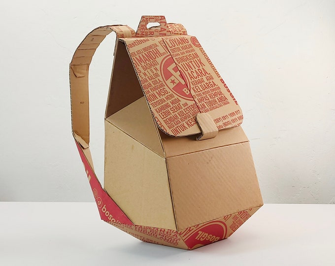 Cardboard backpack with unique lid Template. DIY Printable Pattern for creating backpack with lid from corrugated cardboard