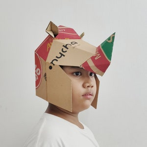 Papp-Nashorn Rüstung Helm Vorlage. DIY Printable Pattern zum erstellen des Rhinoceros Panzerhelmes aus Wellpappe