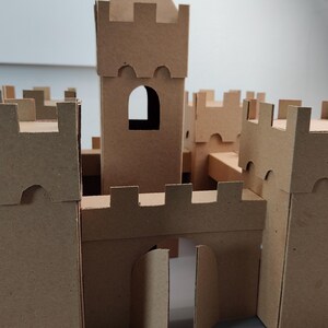 Modello in cartone di castello o fortezza / Progetto in miniatura fai da te e schema per lavoretti per bambini / SVG PDF immagine 8