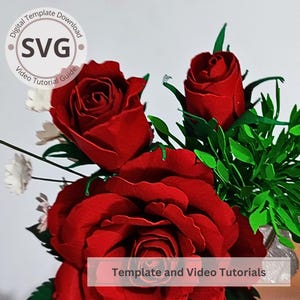 Modello di bocciolo di rosa con fiore di carta / Boccioli e foglie di rosa digitali / SVG / Tutorial video / Fai da te con la carta / Cricut / Bouquet di carta 3D / Facile