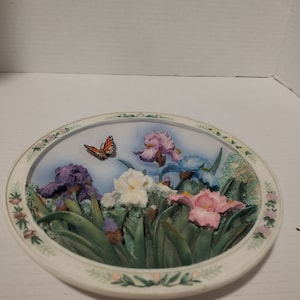 Lena Liu&#39;s Beautiful Garden (Iris Garden) Plate