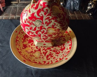 Chinese Handled Da Qing Qianlong Nian Zhi Porcelain Red Gold Vase