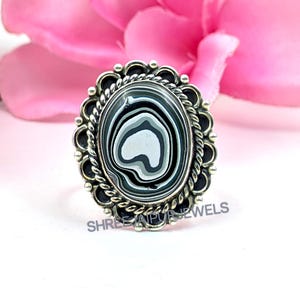Bague en argent sterling avec pierre fordite : bague bohème en agate de Detroit