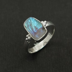 Raw Labradorite Silver Ring, 925 Sterling Silver Ring, Statement Ring, Raw Gemstone Ring, Rough Stone Ring, 925 Silver Jewelry, Gift For Her