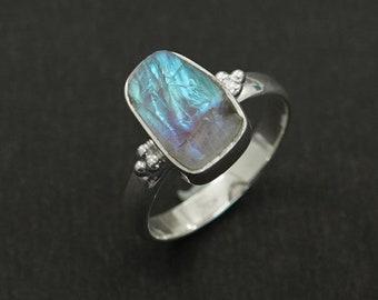 Raw Labradorite Silver Ring, 925 Sterling Silver Ring, Statement Ring, Raw Gemstone Ring, Rough Stone Ring, 925 Silver Jewelry, Gift For Her