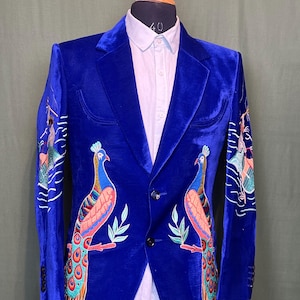 Men&#39;s Blue Velvet Suit: Custom Embroidered Peacock Blazer, Retro Wedding Pantsuit