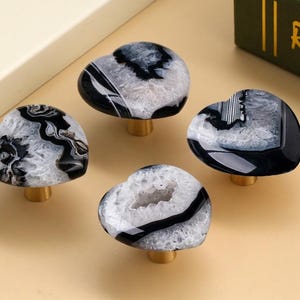 Boutons de tiroir coeur en agate noire, poignées de tiroir en pierre naturelle Poignée de bouton de commode pour chambre d'enfant Bouton de meuble pour enfants Boutons uniques