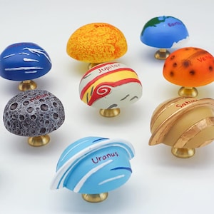 Tiradores de cajón con diseño de sistema solar, para niños, con diseño de astronauta y planetas, para muebles infantiles, con divertidos dibujos animados, para decoración de habitaciones infantiles.