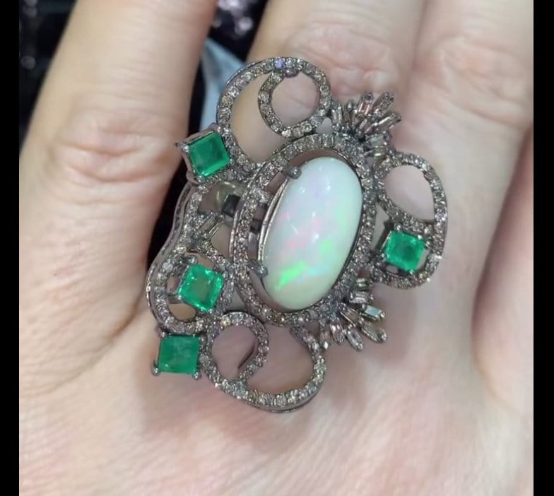 エチオピア産オパールカクテルリング – スターリングシルバー