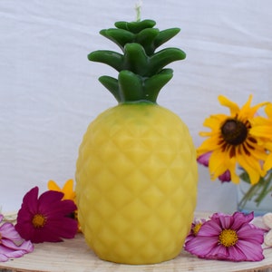 Pineapple candle green color 100% beeswax