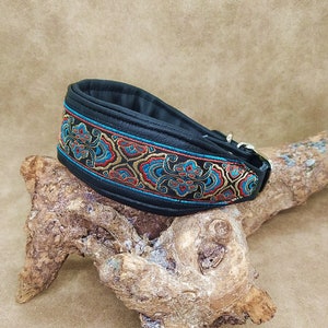 leather collar, greyhound collar, buckle collar, dog collar