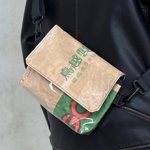 UNICO! Borsa da cintura realizzata con sacchi di grano riciclati, marsupio riciclato, borsa a tracolla realizzata con sacchetti di carta, borsa a tracolla giapponese riciclata