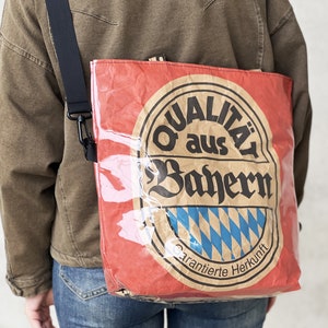 UNICO dalla Baviera! Borsa tote riciclata con tracolla realizzata con sacchi di farina, borsa tote riciclata, borsa tote da appendere alla spalla, shopper in carta riciclata