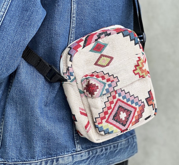 bunte Umhängetasche mit Ethno Muster / Crossbody Tasche bestickt aus Baumwolle / handgefertigte Boho Umhängetasche / Festival Tasche Unikat