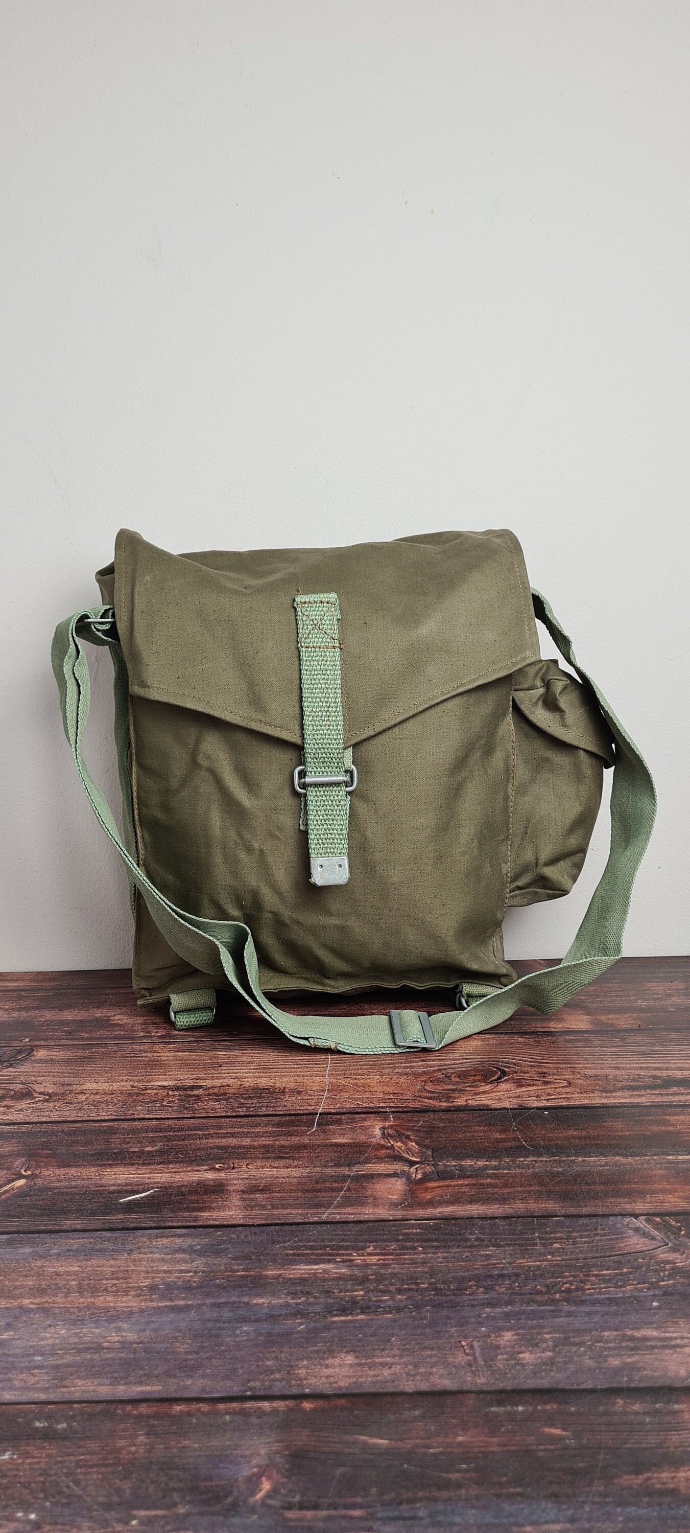 World Famous Canvas Messenger Bag Canada