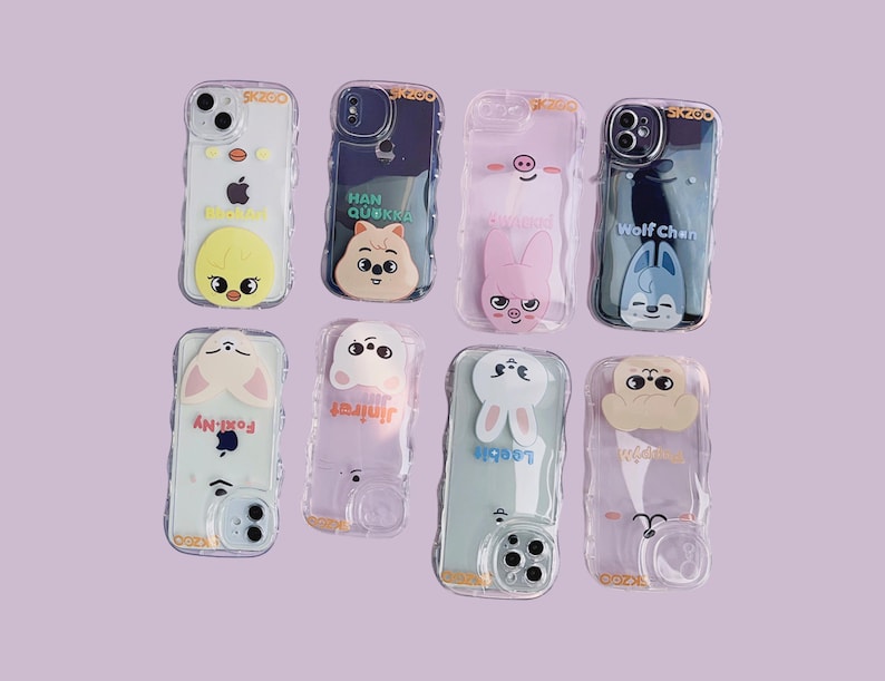 Puede incluir: Diez fundas transparentes para tel&eacute;fono con diferentes dise&ntilde;os de animales de dibujos animados. Las fundas son todas para iPhones y tienen una parte posterior transparente con un dise&ntilde;o colorido en la parte delantera. Los dise&ntilde;os incluyen un pollito, un zorro, un conejito, un cerdo, un lobo y un oso.