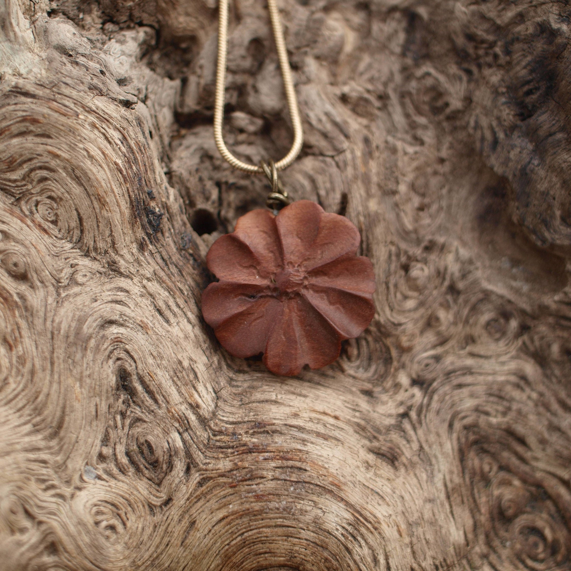 Wooden store flower necklace