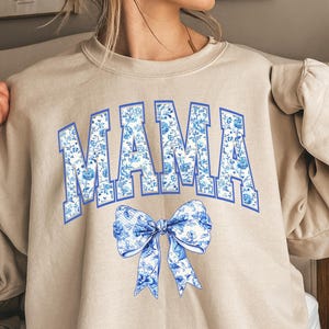 Mama Chinoiserie Sweatshirt, Toile Bow Crewneck, Coquette Tshirt, Mothers Day Gift, Blue Bow Sweater, Cute Mom Blue Ribbon Sweatshirt Gift