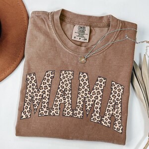 Leopard Mama Comfort Colors T-Shirt: Mom Life Tee
