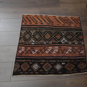 2'5x2'5 ft, ORANGE SMALL RUG, Turkish Rug, Vintage Handmade Rug, Wool Antique Rug, 3x3 Small Rug, Home Decor, Oushak Rug, Farmhouse Decor