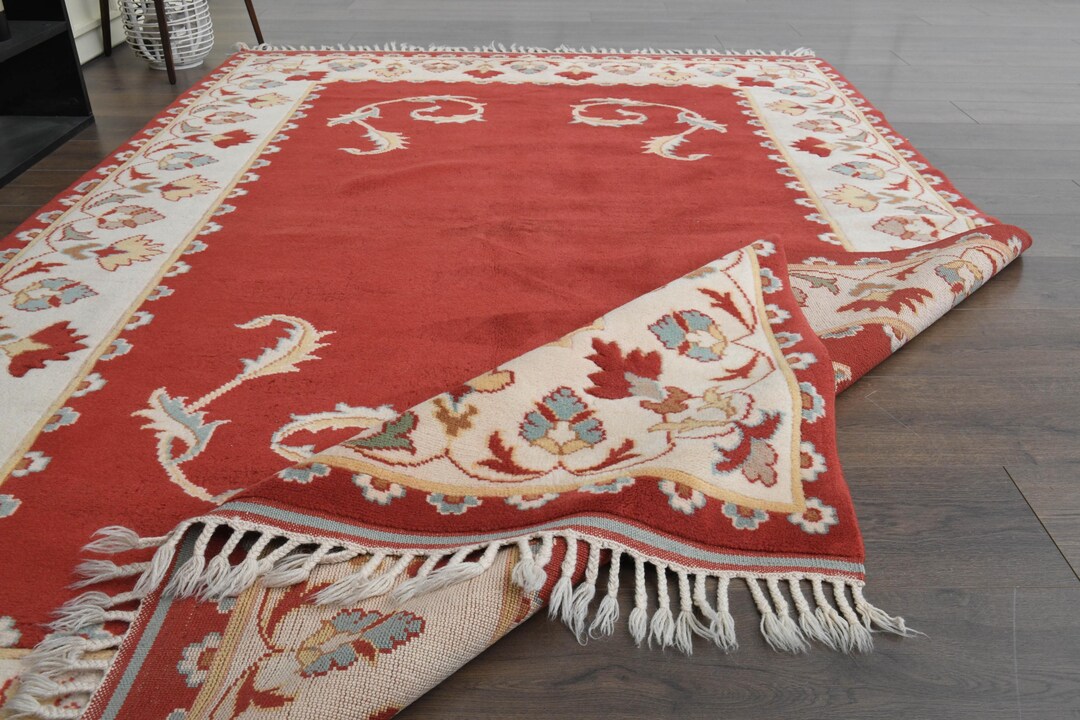 Traditional Handmade Red Beige Wool Rug 2'8 x 4'5 main image 0