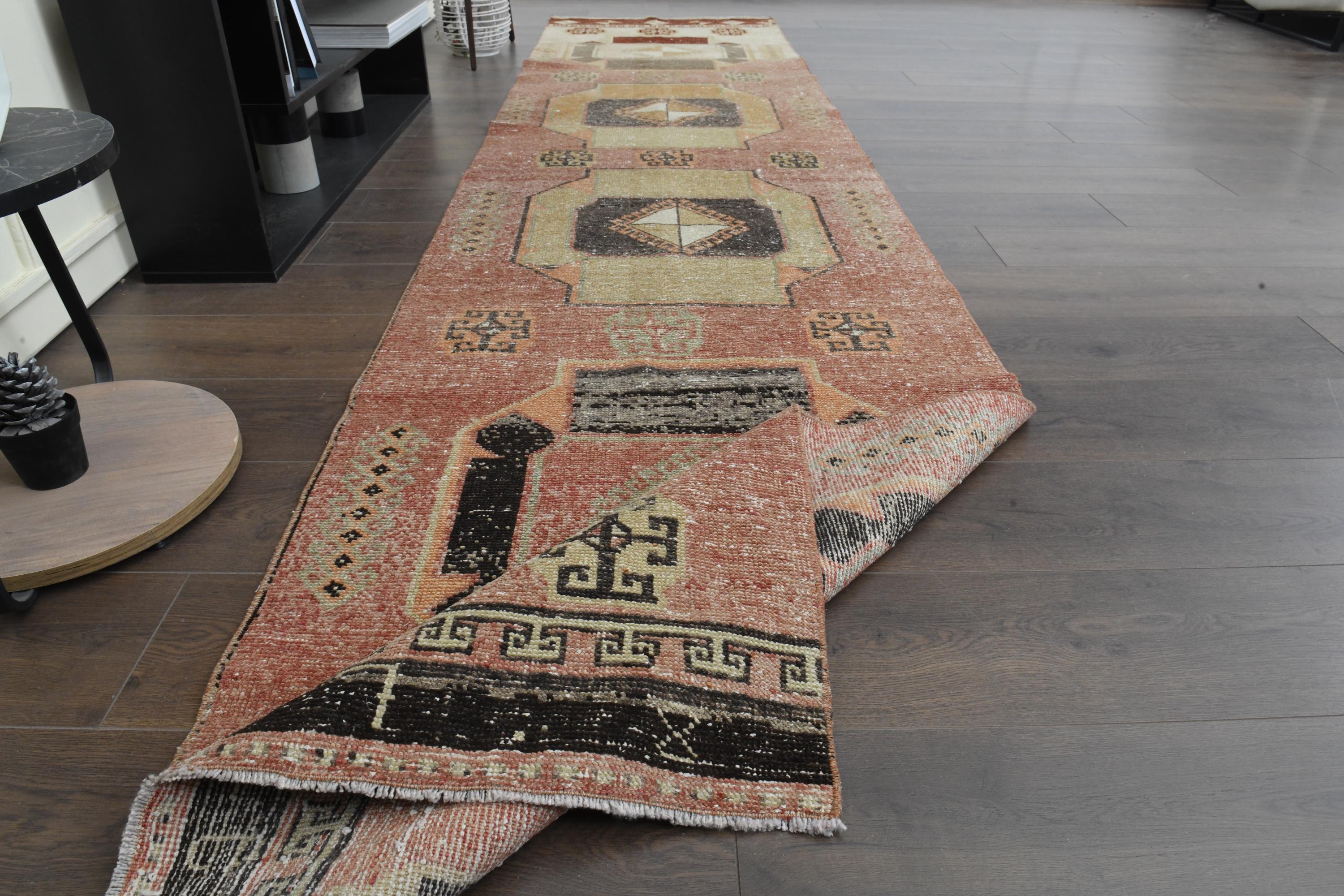 2'9x12'6 ft、オレンジブラウン、ウシャックランナー、トルコ製