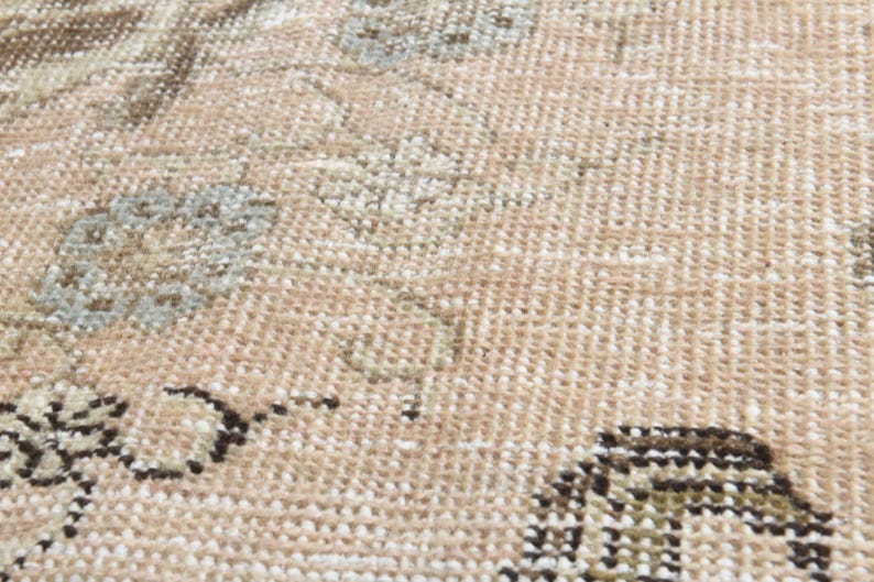 Tappeto anatolico vintage, 9,2 x 12 piedi, in lana turca annodata a mano, con motivo floreale boho nei toni del marrone e beige tenue, tappeto 9x12, ideale per soggiorno in stile rustico. immagine 9