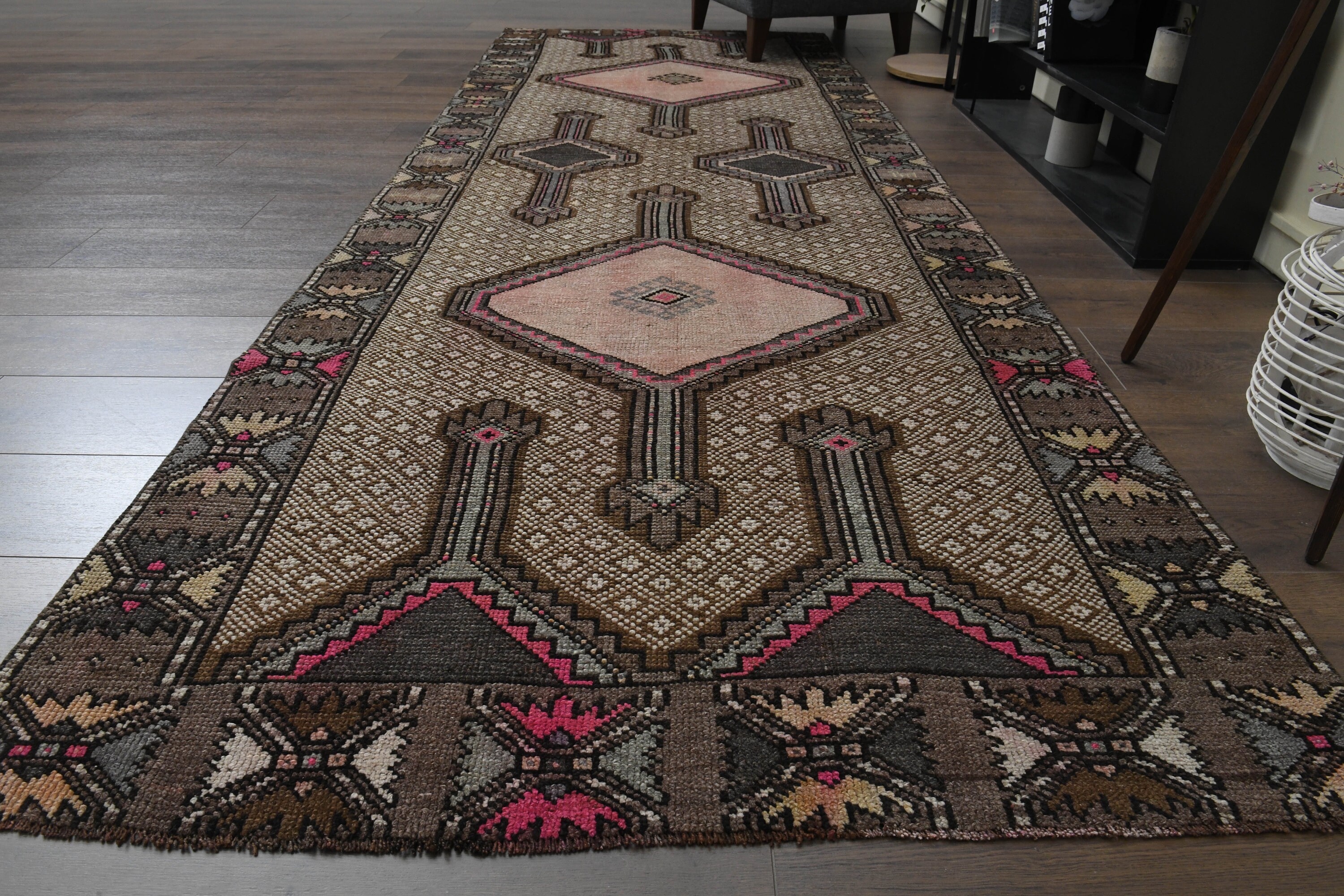 トルコ　ヴィンテージラグ　ランナーラグ　ブラウン系 4x11.2フィート、キリムランナーラグ、トルコ製ヴィンテージランナー